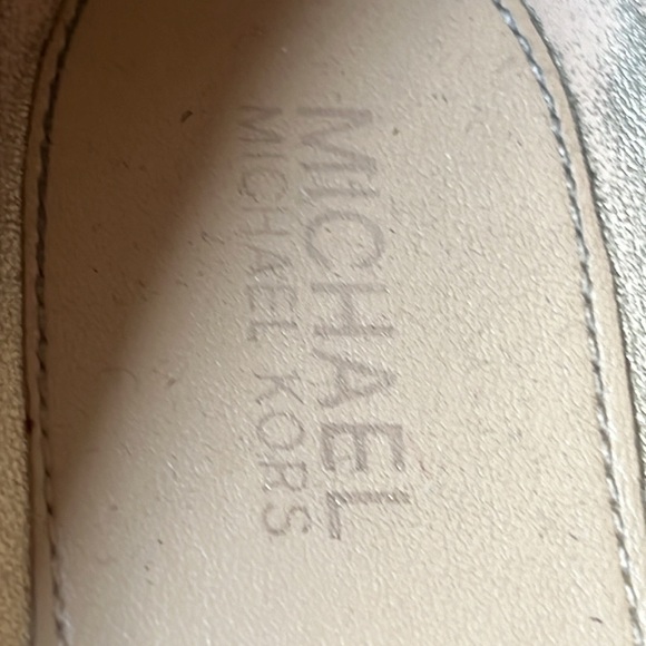 MICHAEL KORS CALLAHAN GOLD TASSEL FLATS LOAFERS 7M - Picture 5 of 8